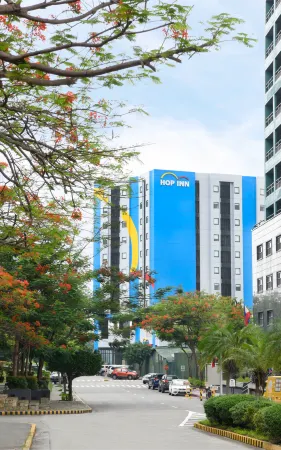 Hop Inn Hotel Alabang Manila Отели рядом с достопримечательностью «Мондрийская резиденция Condominium Corporation»