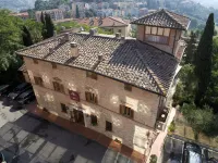Hotel Perusia Hotels near Old Town