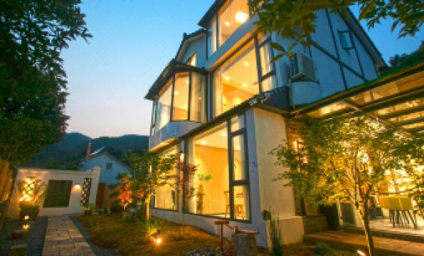 Hangzhou Jianshan Light Luxury Hotel