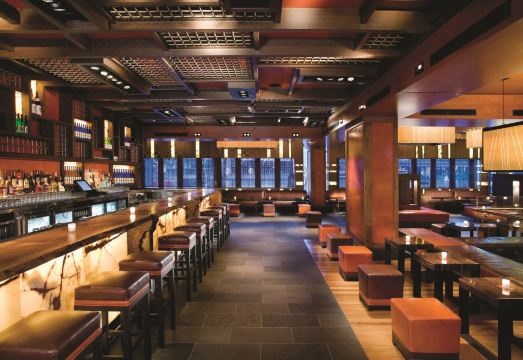 크라운 메트로폴 수영장