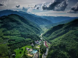 Man Valley Resort Town