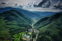 Man Valley Resort Town