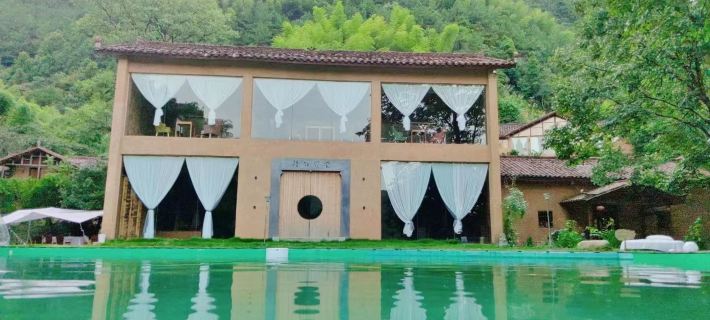 Changshan·Xuansu Xigu Courtyard Transparent Swimming Pool Resort Hotels in Changshan