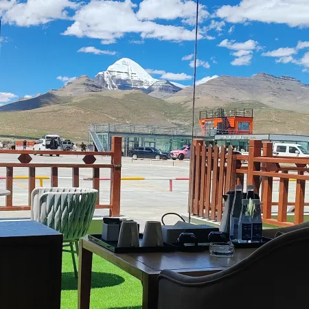 Gangrenboqi View Hotel