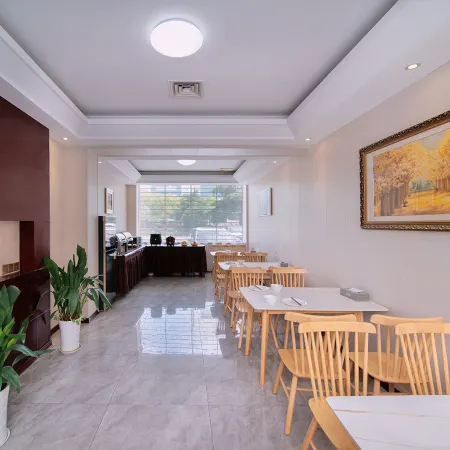 V9 Holiday Chain Hotel (Yingcheng Hanyi)