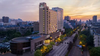 Four Seasons Qingteng Hotel (Zhongzhu Building Wenyi Road) Hotel in zona Hangzhou Community University