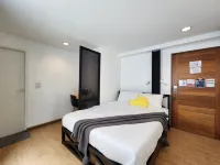 Wayha Hostel Don Mueang Airport Hotels near Thailand Post