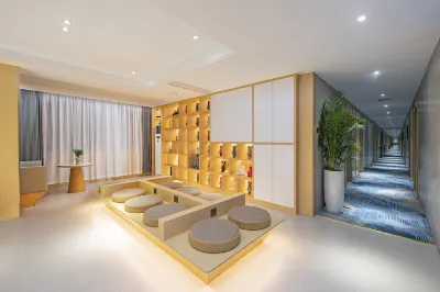 Yinmo Light Luxury Hotel (Minhou University Town) Hotels near Qingzhouyuan
