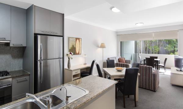 Oaks Brisbane Mews Suites