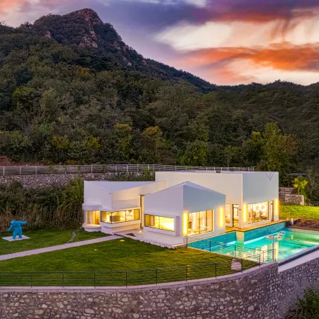 Qianshan·Senyu·Designer Wild Luxury B&B (Tianjin Jizhou Panshan Branch)