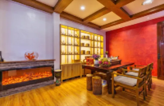 聚和·Holiday丨納西庭院度假人文美宿（麗江古城木府南門店）