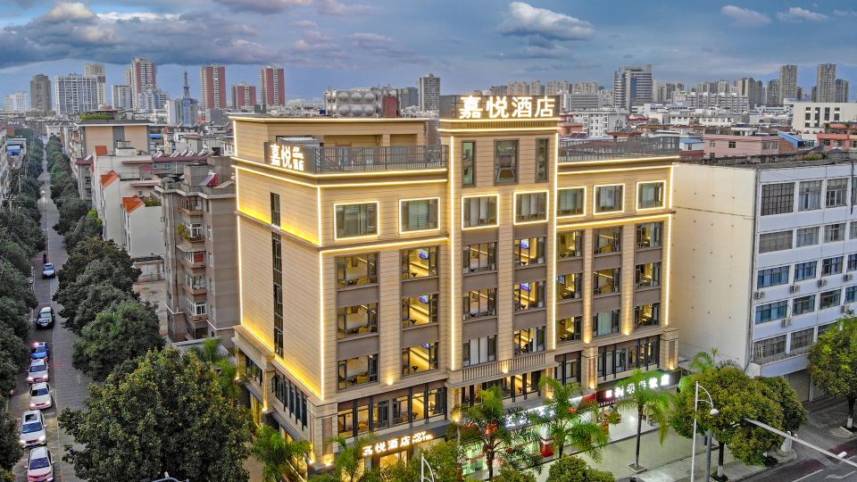 Joy Hotel