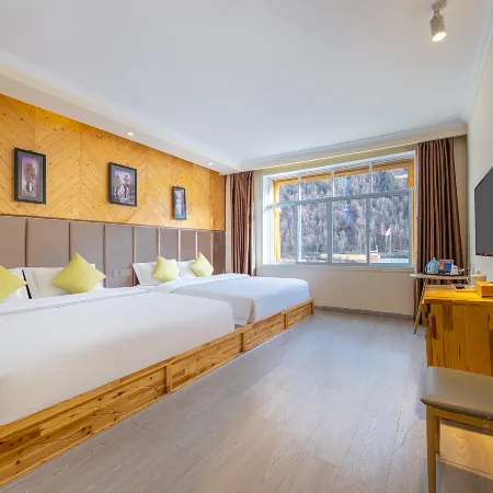 Here Inn (Siguniangshan Changpinggou Scenic Area)