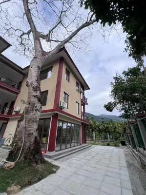 The Destination of Yujian in Baoting Hotels in Baoting Mount Qixian Tourist Resort