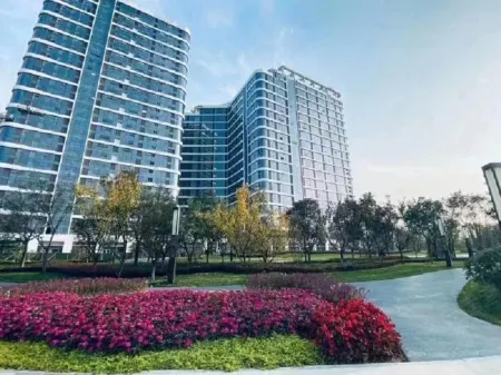 Huajin Intelligent Hotel (Xi'an High-speed Railway North Station) Отели рядом с достопримечательностью «Chang'an University Weishui Campus Stacks»