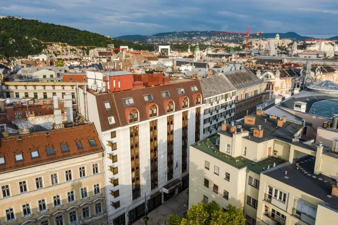 Danubius Hotel Erzsébet City Center Hotels near 