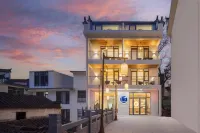 Jinxiuge Homestay (Huangling Scenic Area)