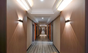 Fuyun Riverside Holiday Hotel (Riverside Scenic Area)