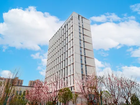 Yangxin New Century Hotel