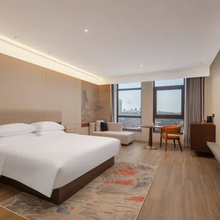 Haining Yanguan Maison New Century Resort Hotel