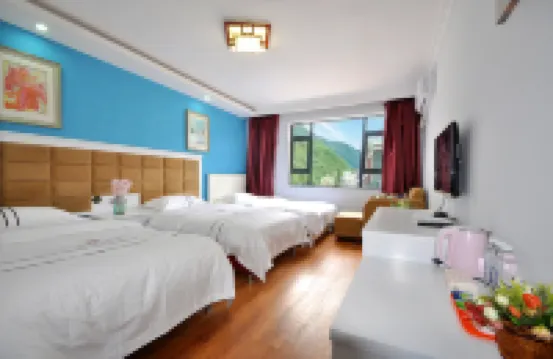 Huajianji Courtyard Home stay