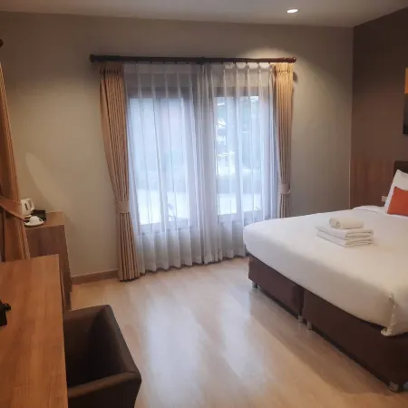 Ben Guesthouse Отели рядом с достопримечательностью «Музей Уб Кхам»