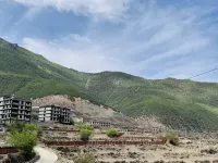 Yangda Homestay (Daocheng Visitor Center)