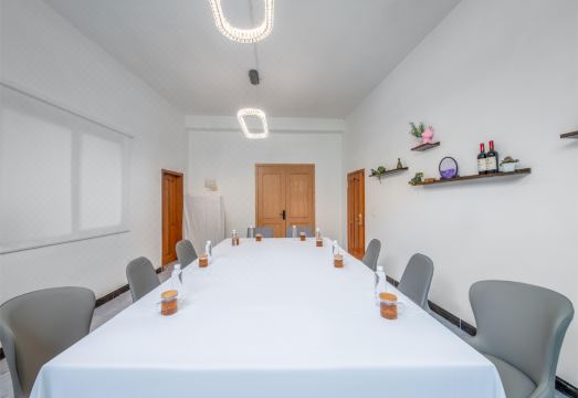 인근 시골 마을