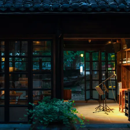 Seclusive Life In Landscape