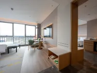 Holiday Inn GUIYANG AIRPORT by IHG 貴陽龍洞堡国際空港周辺のホテル