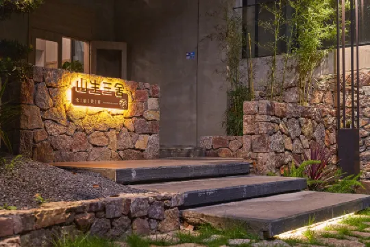 Huangguoshu Shansheng Sanshe Homestay