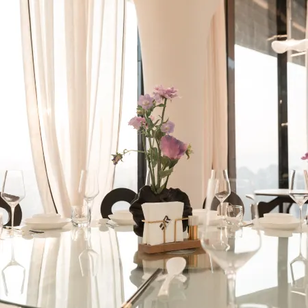 Xinchang Mountain Letter · Cliff Restaurant Homestay
