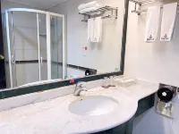 Zhuji Hotel Nanxiong