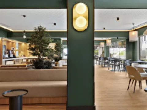 B&B HOTEL Santiago Milladoiro Hoteles en O Milladoiro