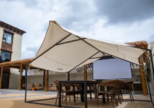 香格里拉·如願FamilyWarmWaterWhirlpool供氧民宿（獨克宗古城店）