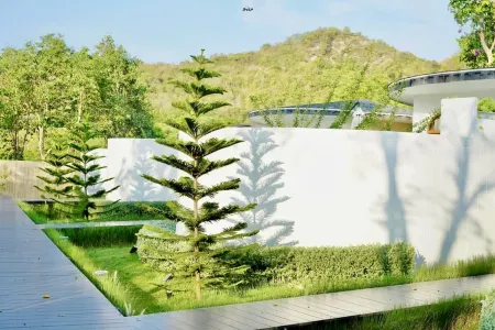 SaroRach Pool Villa Resort Kohlarn Отели рядом с достопримечательностью «Обзорная Площадка»