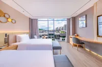 Orange Hotel (Guiyang Quanhu Park Branch) Hotels in Vicinity of Baiyun Changshan Pedestrian Street/Baiyun Park