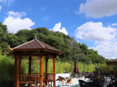 56 Nationalities Hotel Hoteles en Yanshan