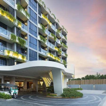 La Green Hotel & Residence