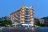 Jiulong Hotel (Kaizhou District Government) Hotels near Hanfeng Lake