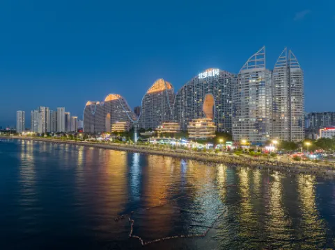 Weiya Hotel (Seaside Park Golden Beach Branch) Отели рядом с достопримечательностью «Beihai Radio and TV University»