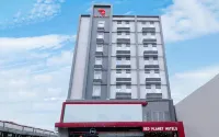 Red Planet Davao Hotels in der Nähe von UIC Management Information System Office