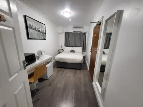 Abbey Point Hotel Hotels in Brent