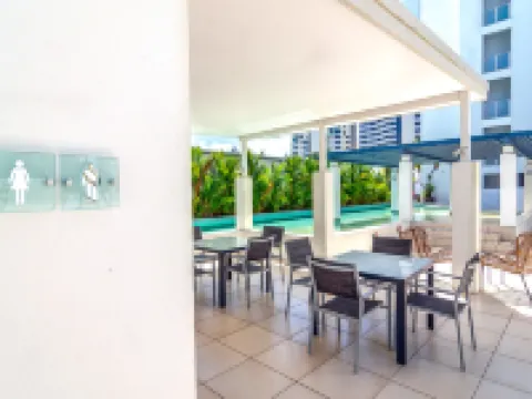 201 レイク ストリート アパートメンツ ケアンズ・ノースのホテル