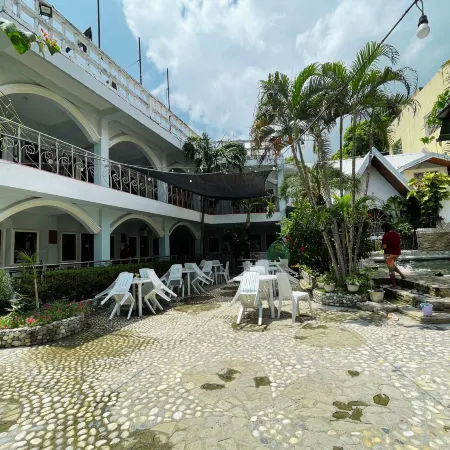 Simons Heritage Resort Puerto Galera