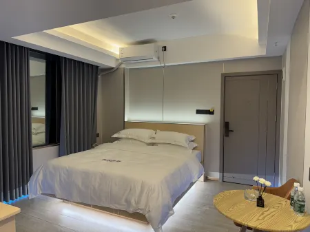 Hefeng Apartment (Wuyue Plaza)