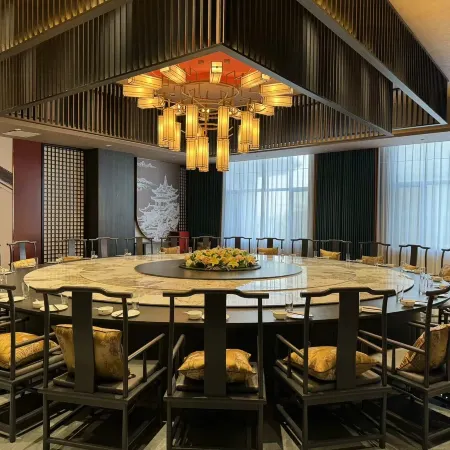 Yilong Hotel (Fuhai Wulunguhu Park Branch)