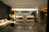 Anlan Qingyun Hotel (Guigang High-Speed Railway Station)