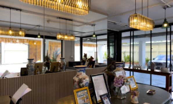 Breezewood BKK Hotel