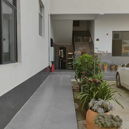 Pengyou Business Hotel